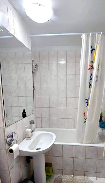 Dorobanti, Perla, metrou, decomandat,